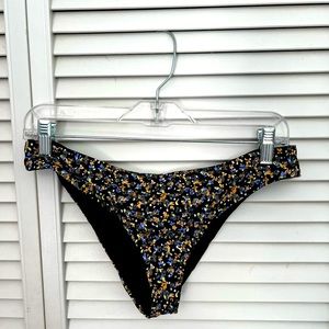 NWOT Prana gemma reversible swim bottoms in black petals